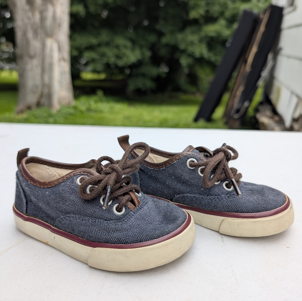 Gap Kids Lace Up Shoes